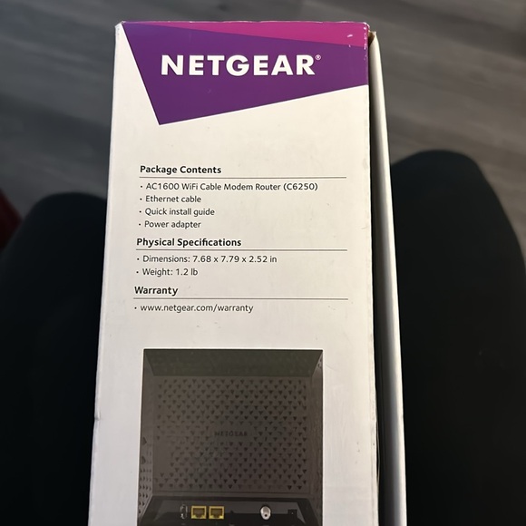 NetGear AC1600 WiFi Cable Modem Router - Picture 4 of 4